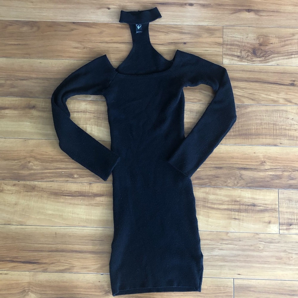 Off-shoulder Sweater dress